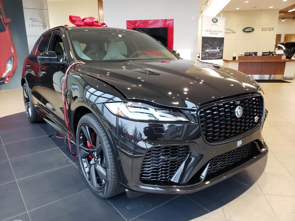 2026 Jaguar F-PACE SVR photo 2