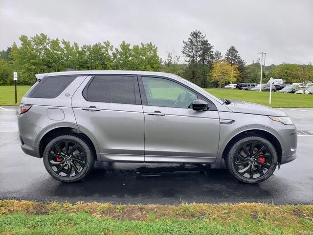 2025 Land Rover Discovery Sport S photo 2