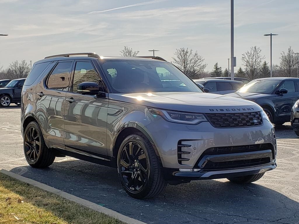 2025 Land Rover Discovery SE photo 3