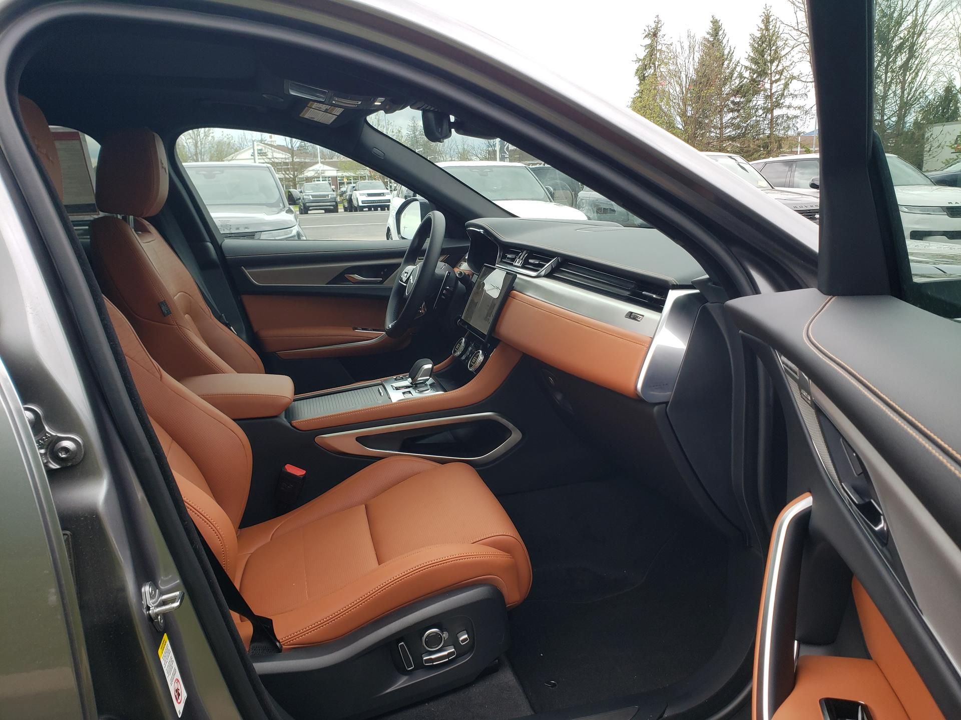 2026 Jaguar F-Pace R-Dynamic S - Photo 17