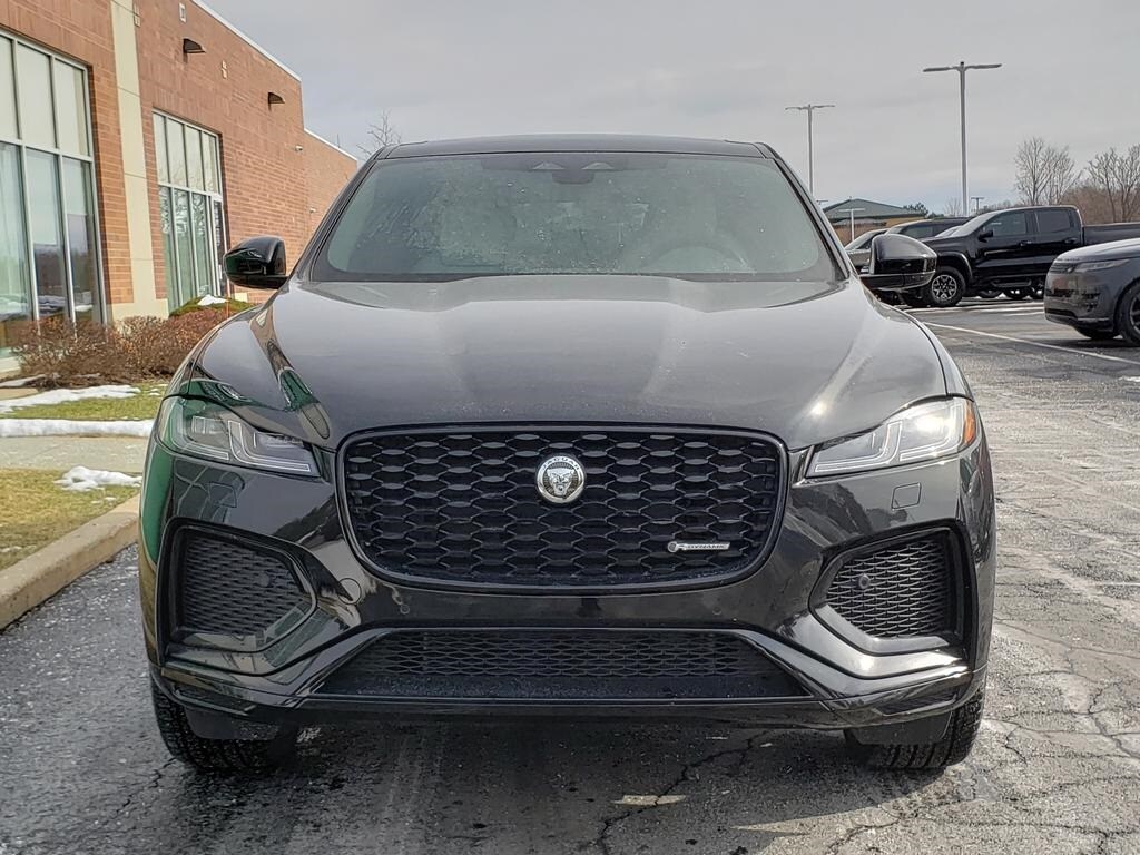2025 Jaguar F-PACE P400 R-Dynamic S photo 2