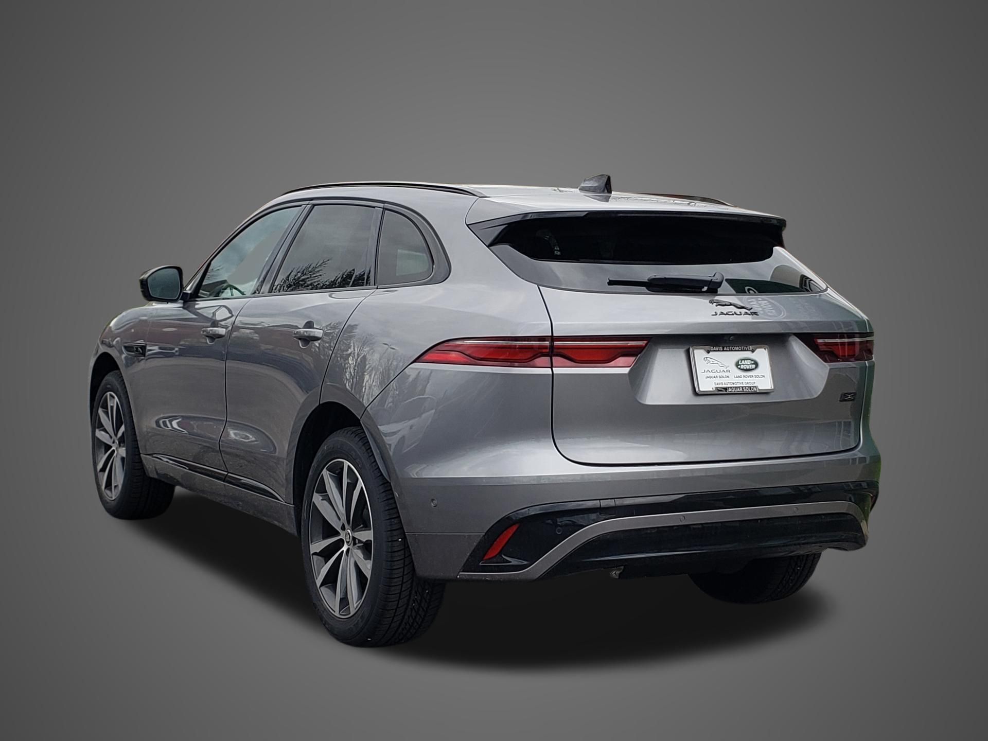 2026 Jaguar F-Pace R-Dynamic S - Photo 7