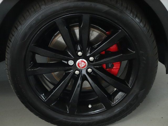2020 Jaguar E-PACE R-Dynamic S - Photo 42