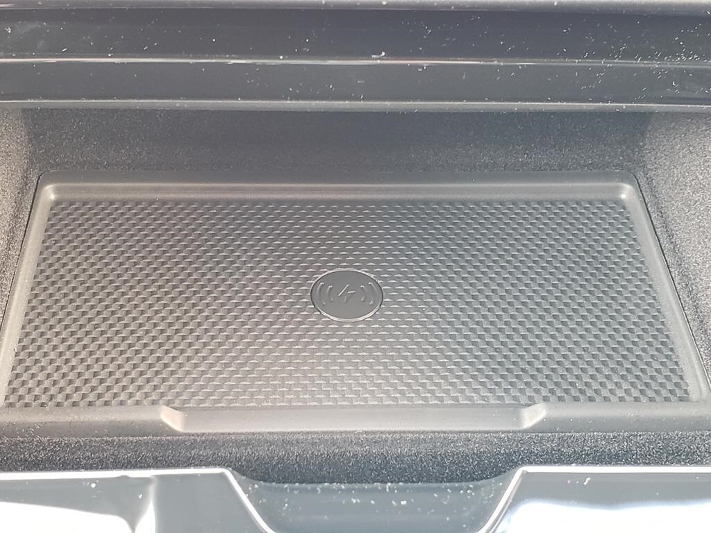 2025 Land Rover Range Rover Sport P360 S photo 3