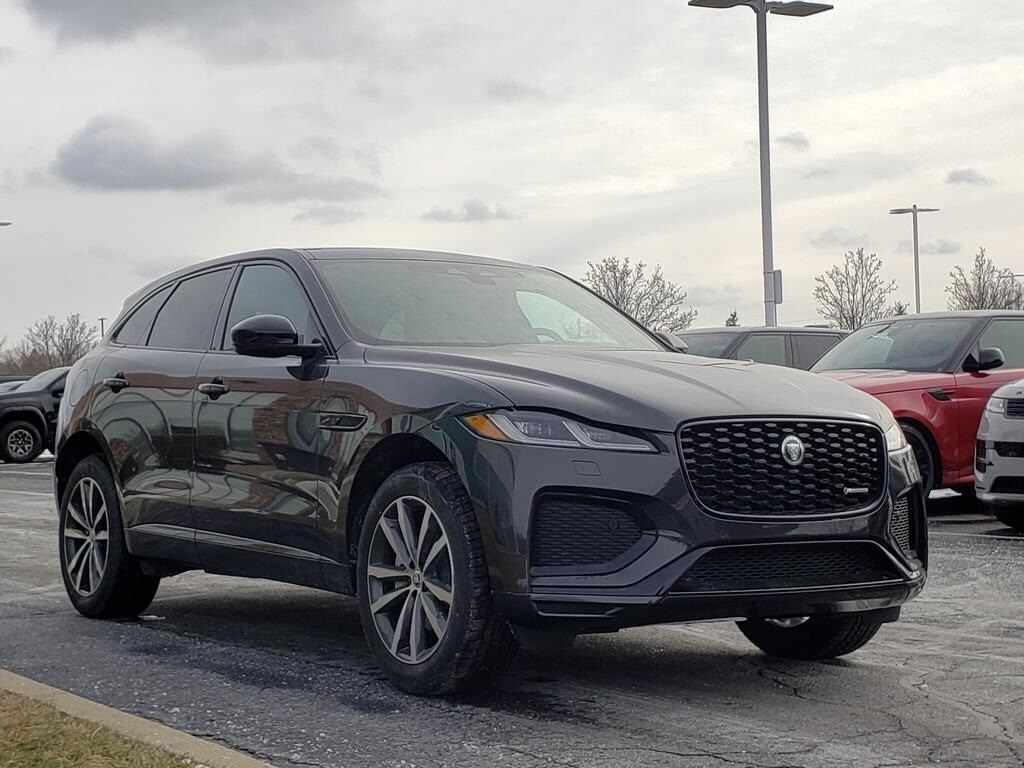 2025 Jaguar F-PACE P250 R-Dynamic S photo 3