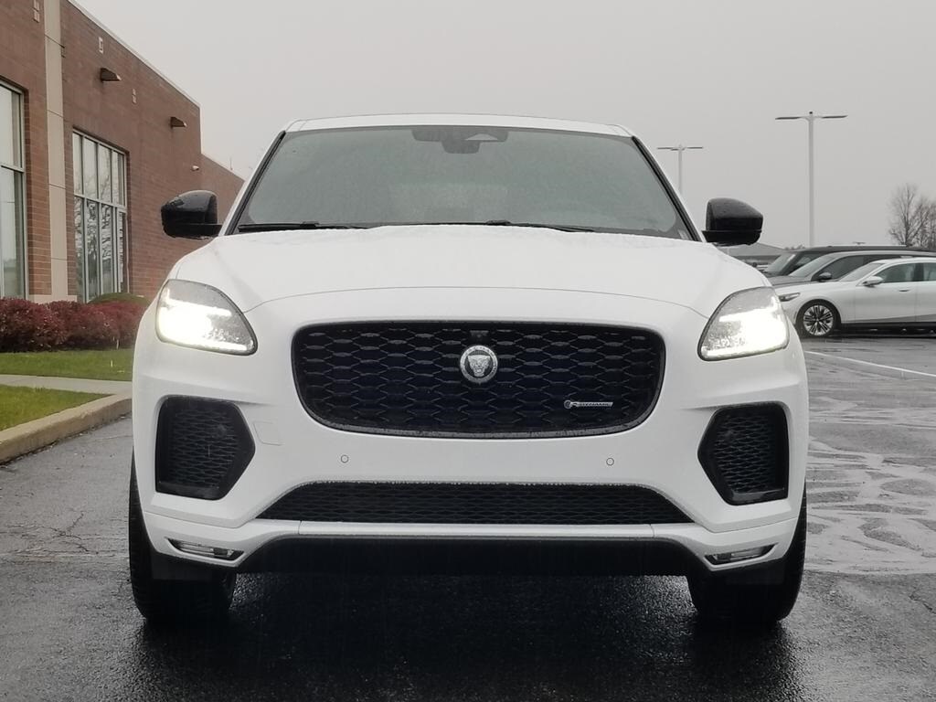 2024 Jaguar E-PACE R-Dynamic SE photo 2