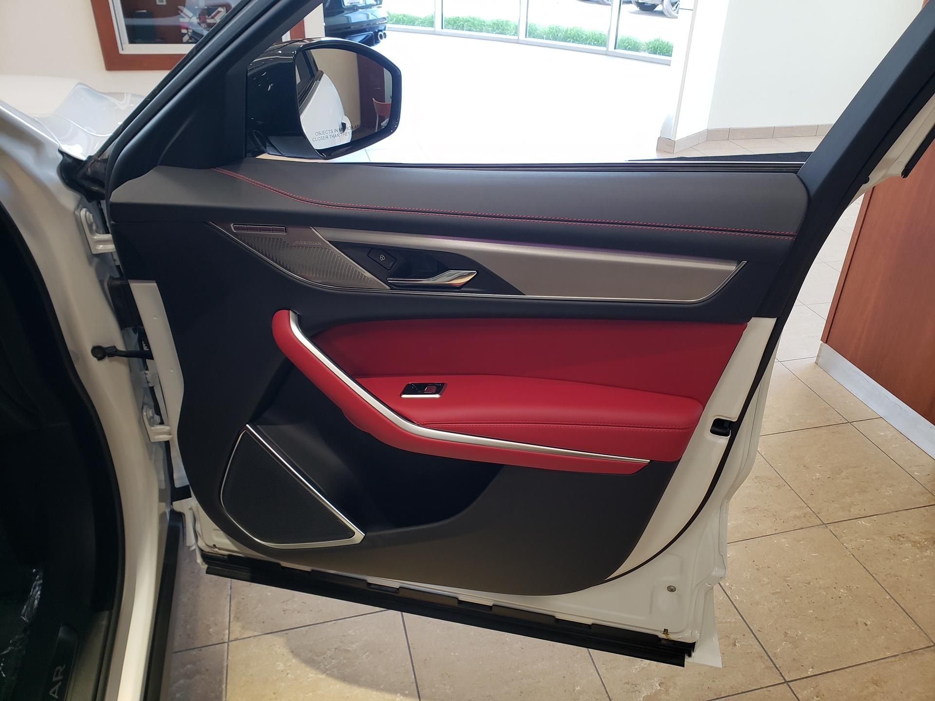 2026 Jaguar F-Pace R-Dynamic S - Photo 16