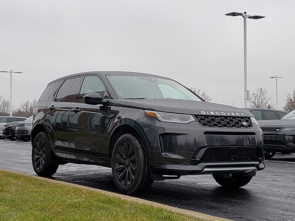 2025 Land Rover Discovery Sport S photo 3