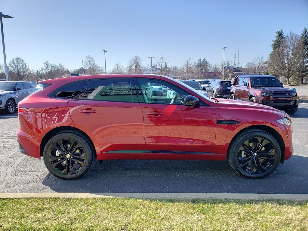 2026 Jaguar F-PACE P250 R-Dynamic S photo 4
