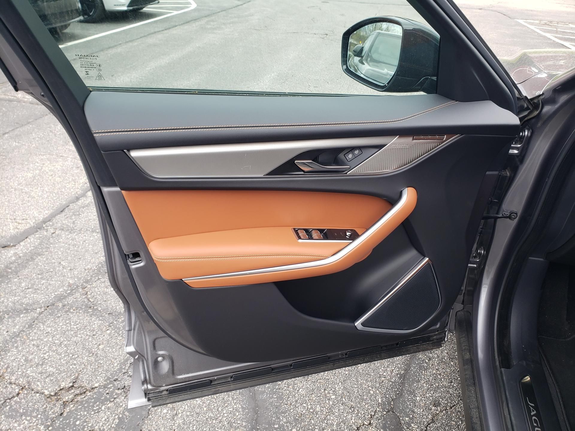 2026 Jaguar F-Pace R-Dynamic S - Photo 10