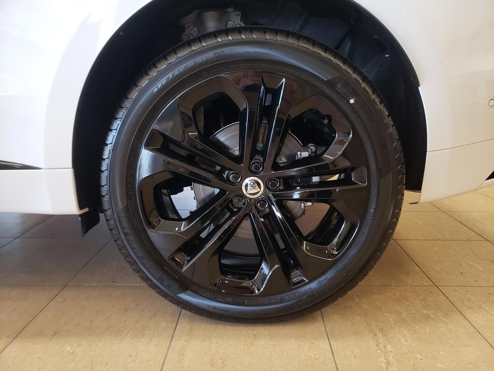 2026 Jaguar F-Pace R-Dynamic S - Photo 27