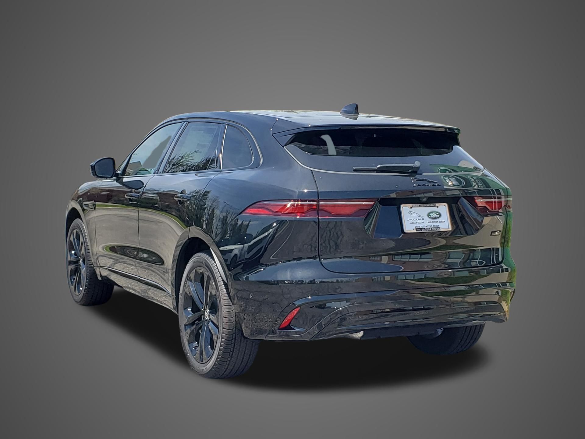2026 Jaguar F-Pace R-Dynamic S - Photo 7