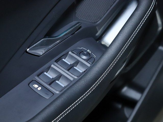 2020 Jaguar E-PACE R-Dynamic S - Photo 32