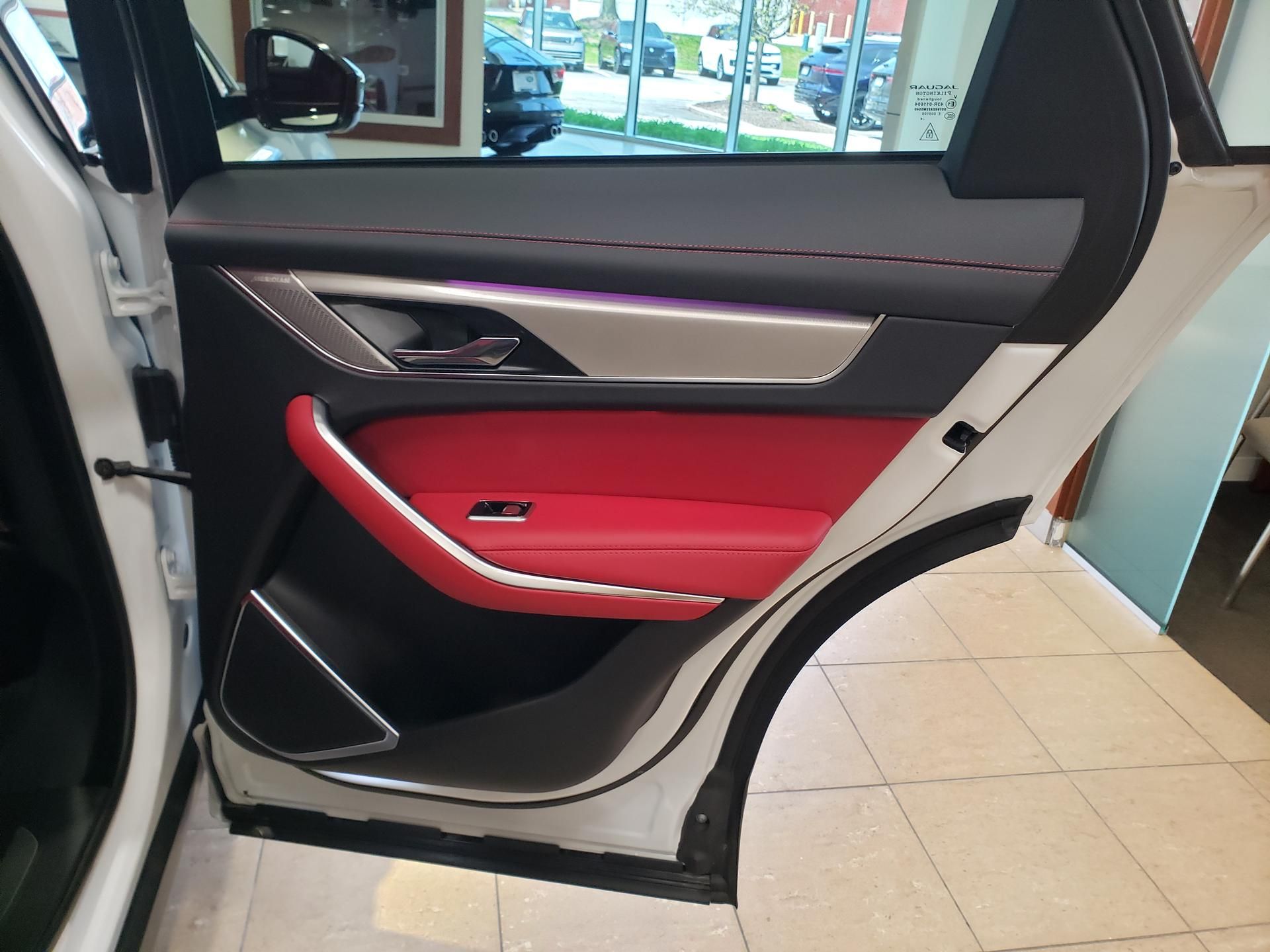 2026 Jaguar F-Pace R-Dynamic S - Photo 14