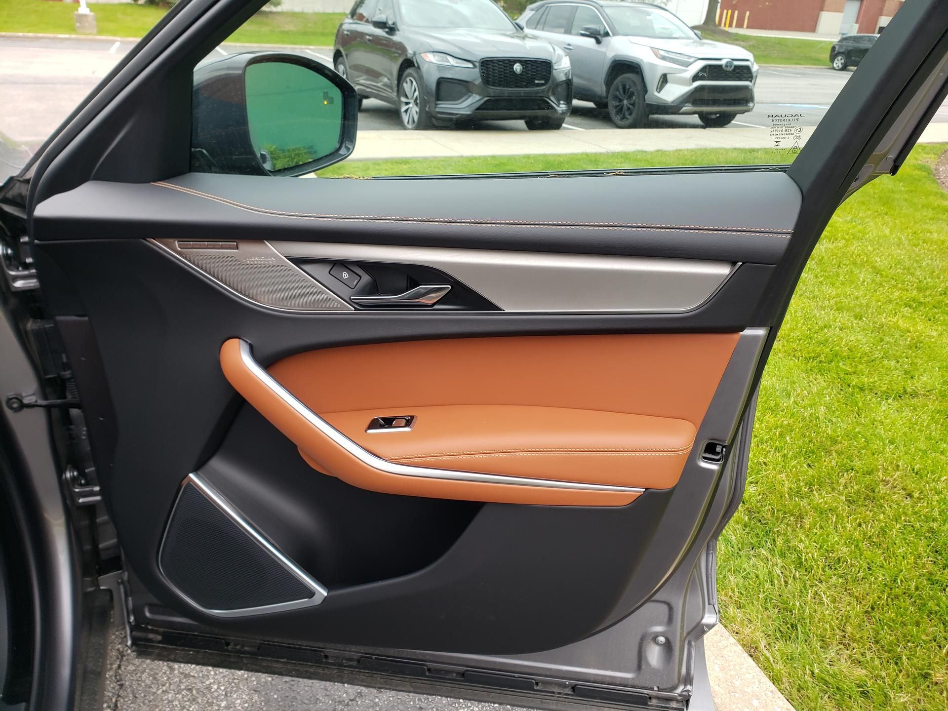 2026 Jaguar F-Pace R-Dynamic S - Photo 18