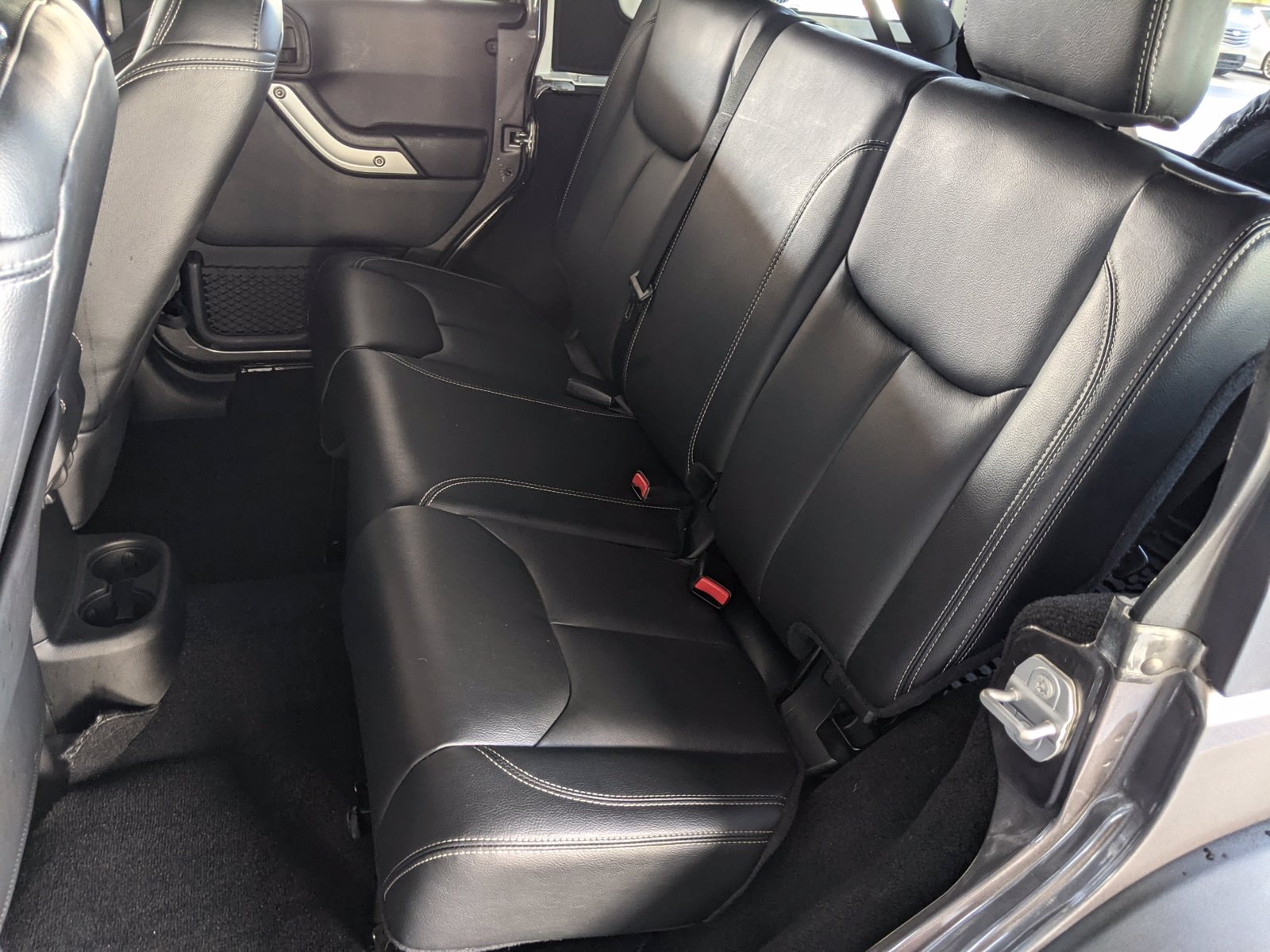 2016 Jeep Wrangler Unlimited Rubicon - Photo 17