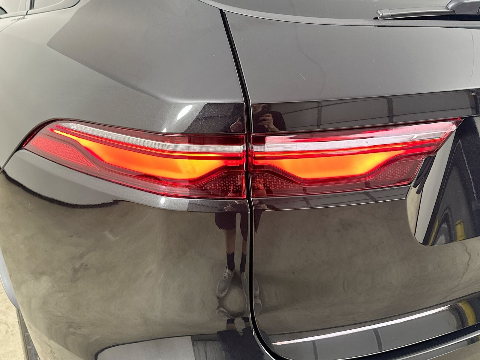2026 Jaguar F-Pace R-Dynamic S - Photo 12