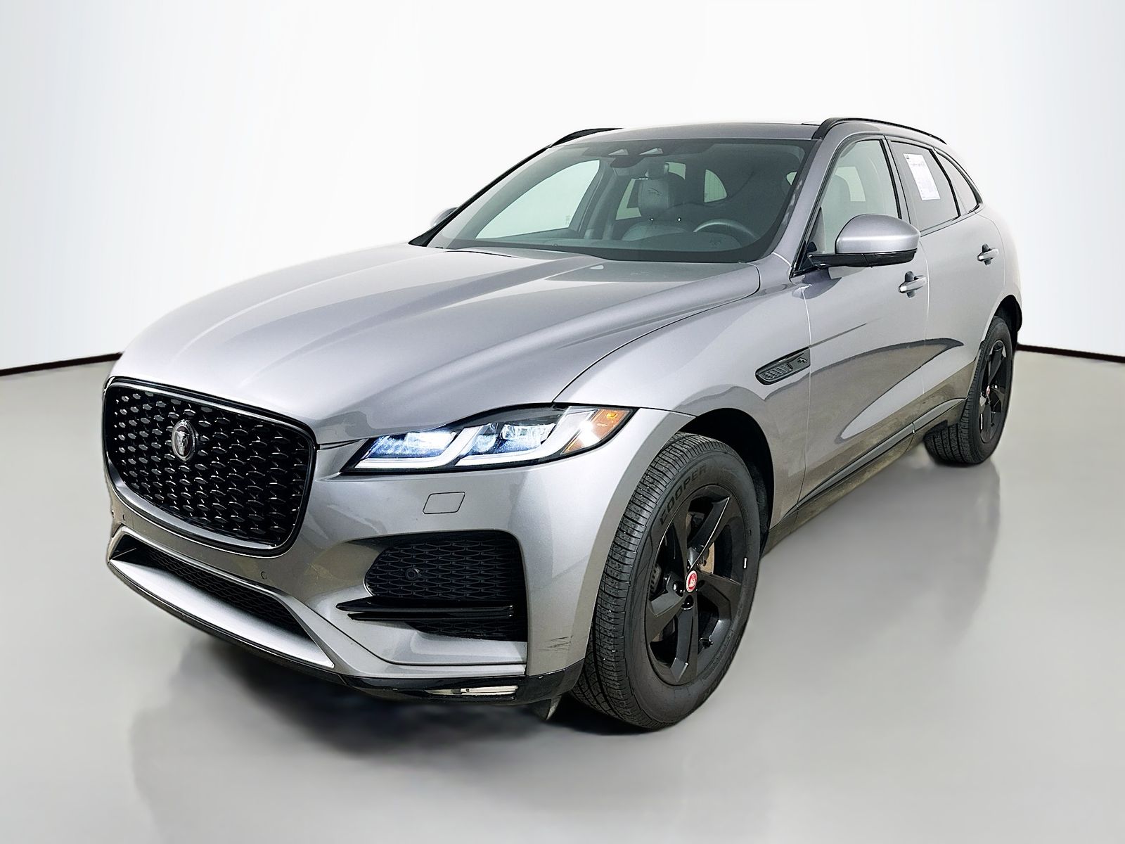 2022 Jaguar F-PACE P250 S's photo