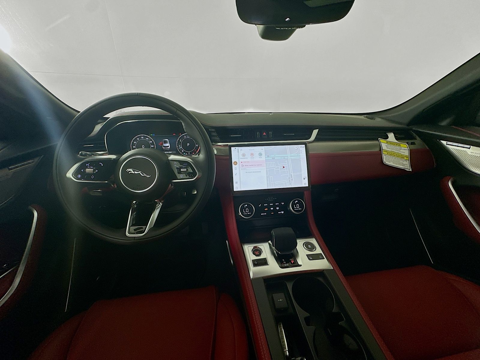 2026 Jaguar F-Pace R-Dynamic S - Photo 14