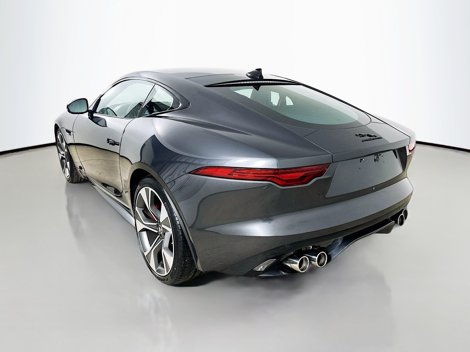 2024 Jaguar F-Type R-Dynamic - Photo 7