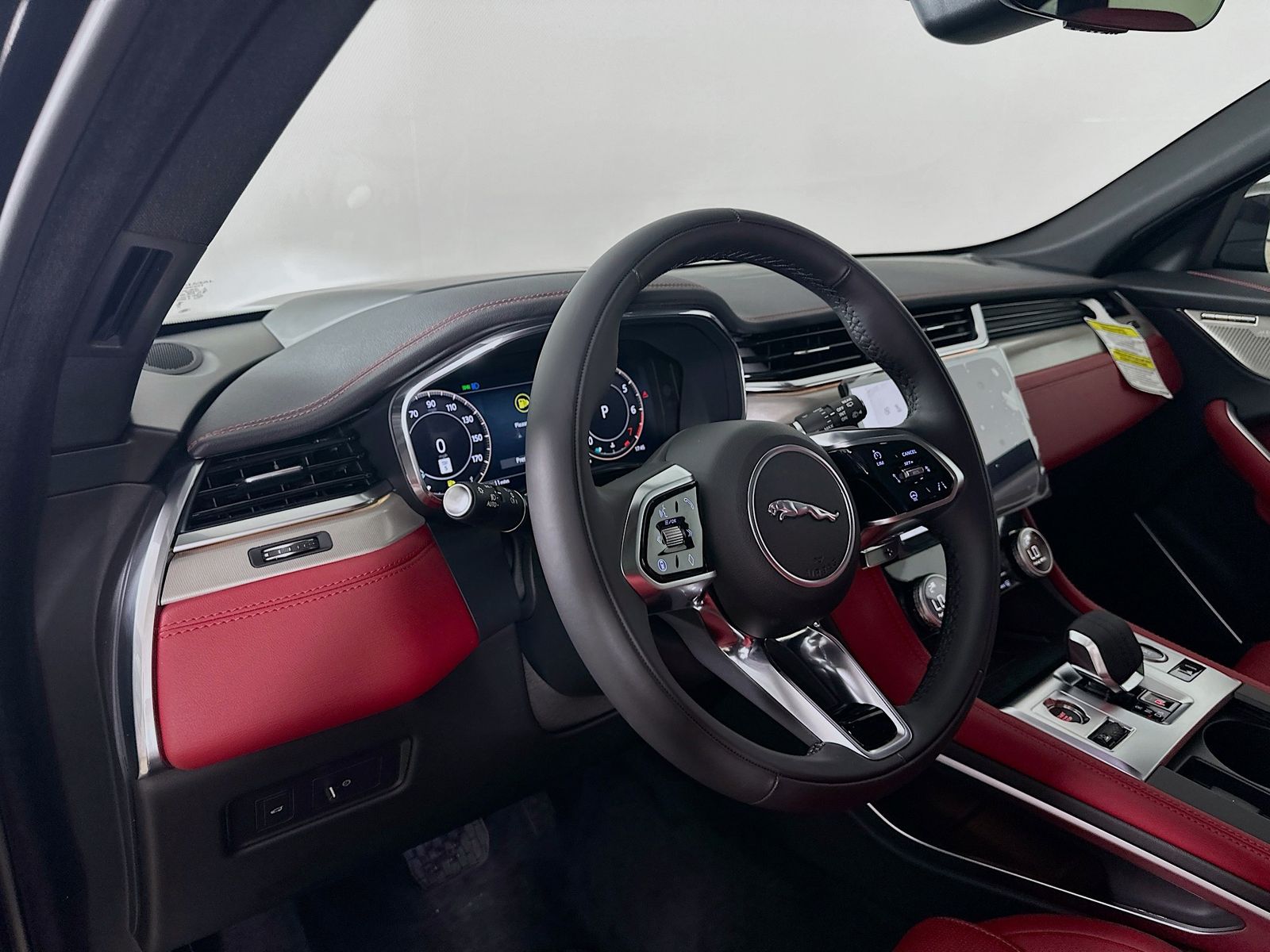 2026 Jaguar F-Pace R-Dynamic S - Photo 32