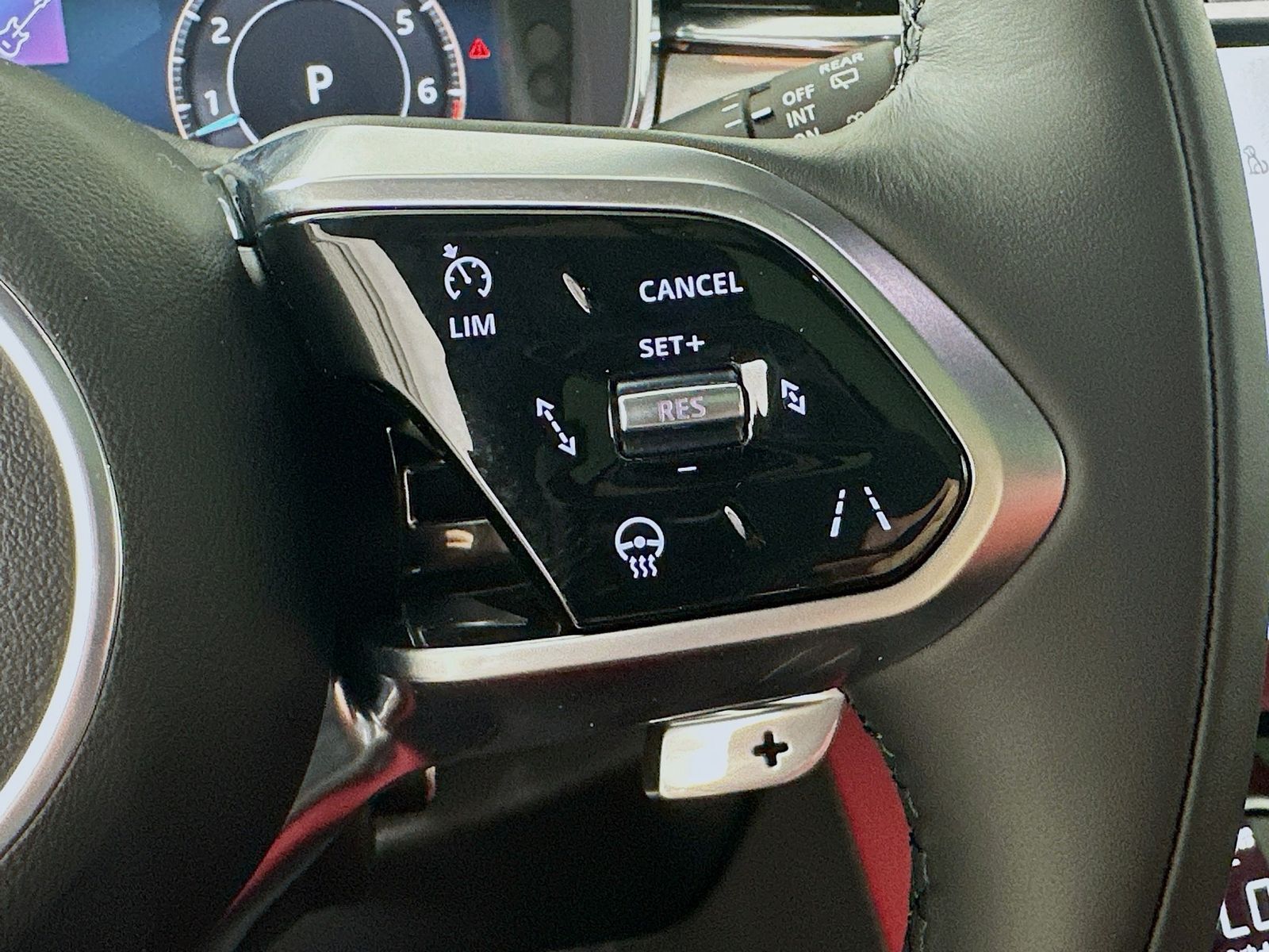 2026 Jaguar F-Pace R-Dynamic S - Photo 19