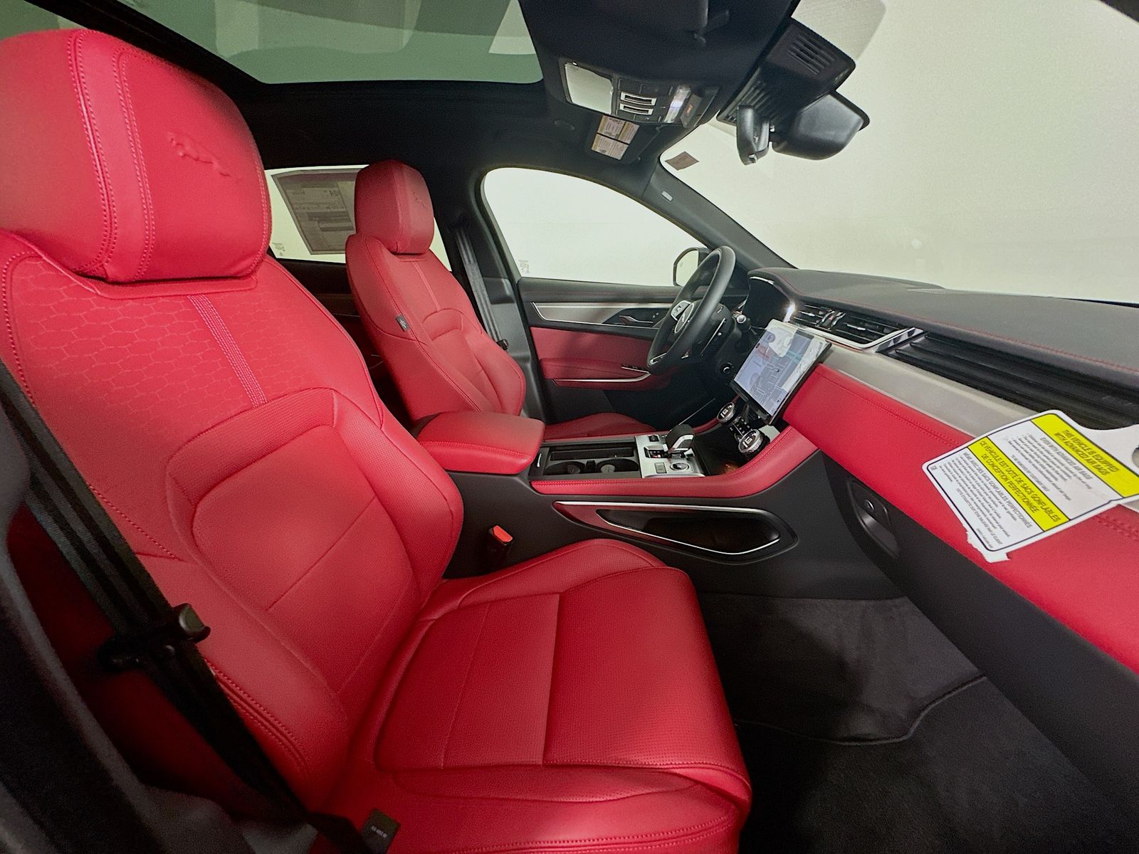 2026 Jaguar F-Pace R-Dynamic S - Photo 43