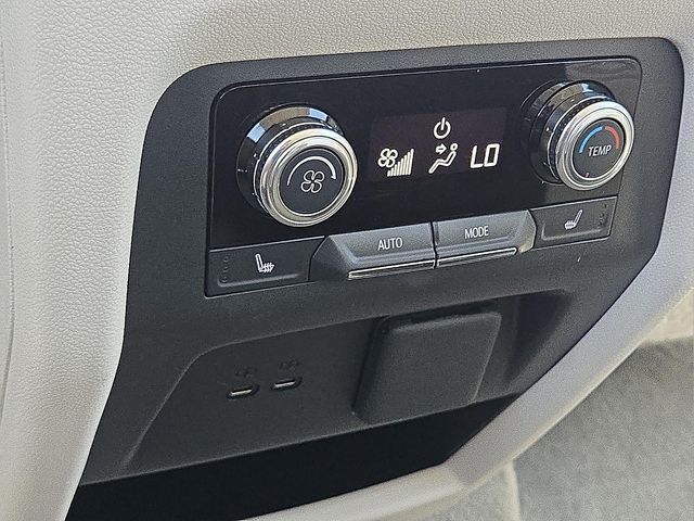 2024 GMC Acadia Denali - Photo 11