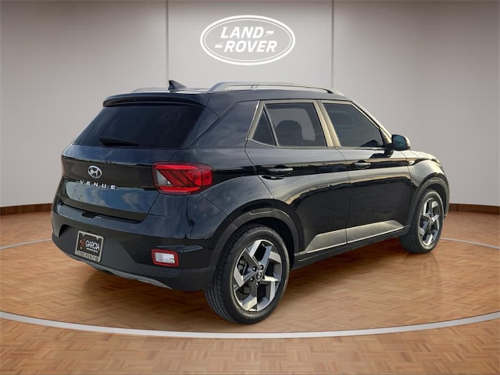 Used 2022 Hyundai Venue SEL SUV