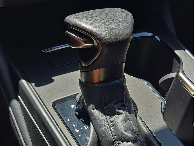 2025 Lexus ES 350 - Photo 23