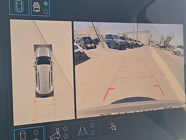 2024 GMC Acadia Denali - Photo 22