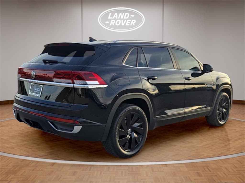 Used 2024 Volkswagen Atlas Cross Sport 2.0T SE w/Technology SUV