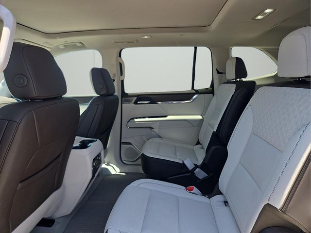 2024 GMC Acadia Denali - Photo 10