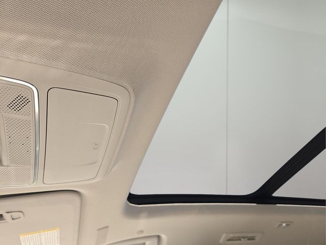 2024 GMC Acadia Denali - Photo 18