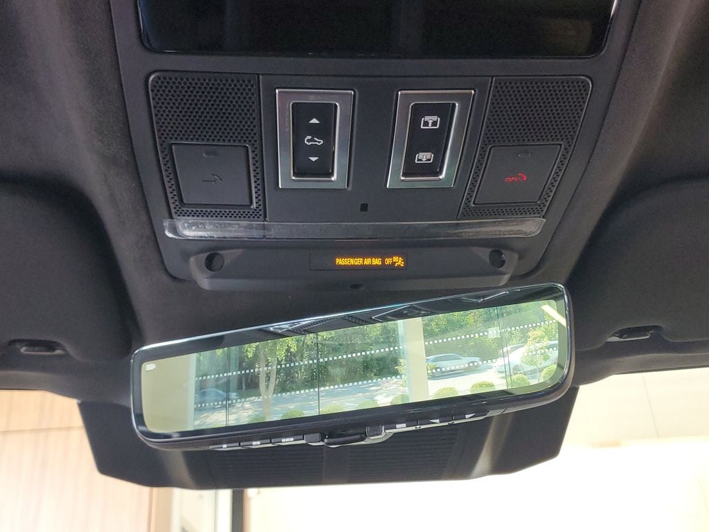 2025 Land Rover Defender Octa - Photo 26