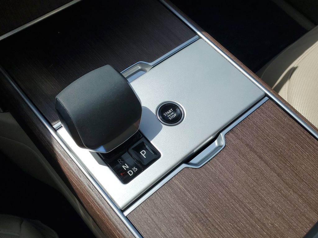 2024 Land Rover Range Rover SE - Photo 23