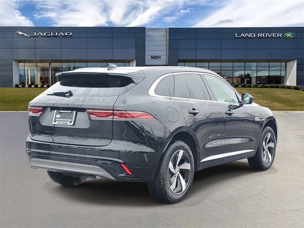 2025 Jaguar F-PACE P250 R-Dynamic S photo 3