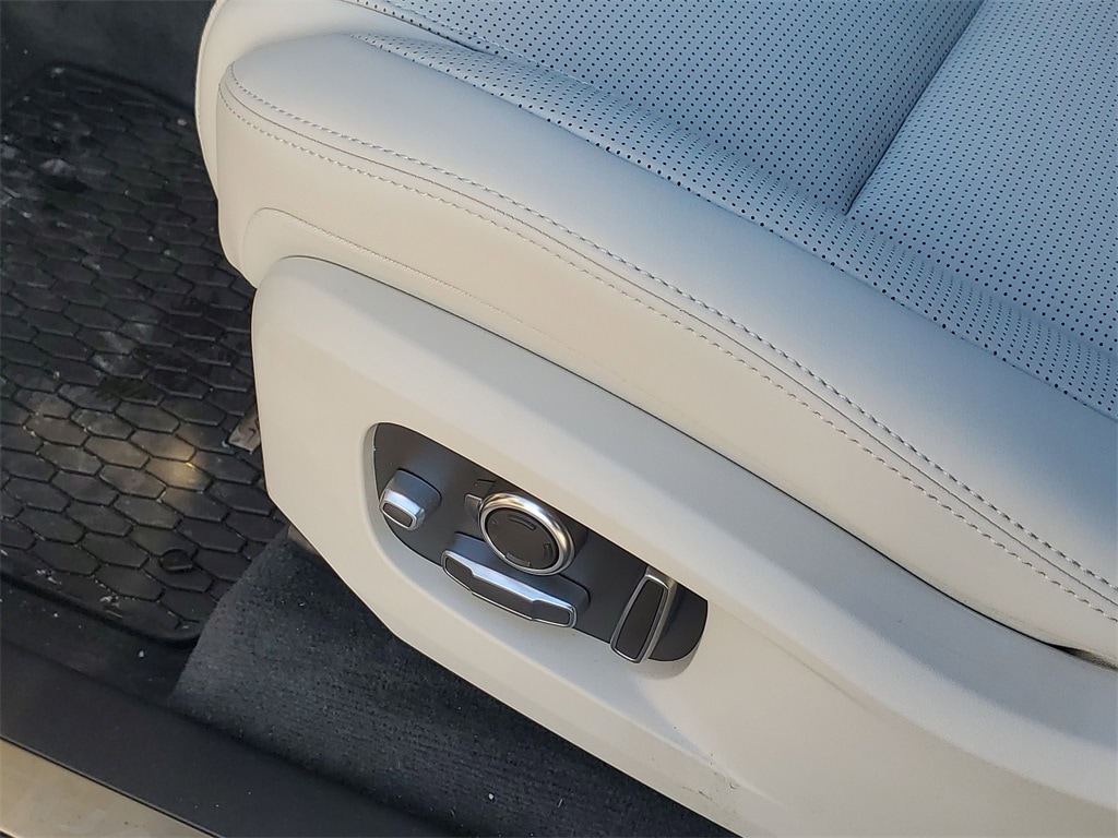 2026 Jaguar F-Pace R-Dynamic S - Photo 10