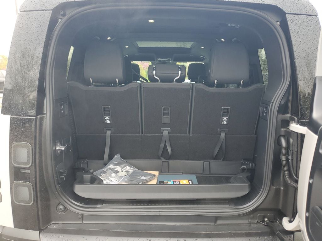 2026 Land Rover Defender X-Dynamic SE - Photo 33