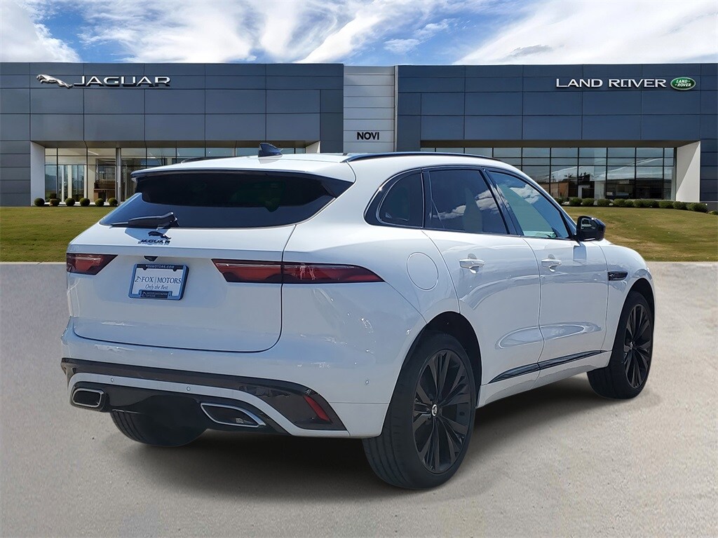 2025 Jaguar F-PACE P400 R-Dynamic S photo 3