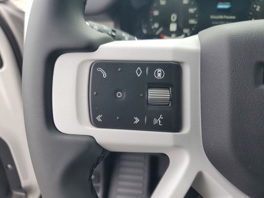 2026 Land Rover Defender X-Dynamic SE - Photo 17