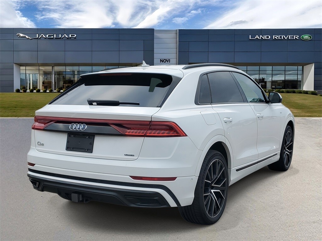 2021 Audi Q8 55 Prestige photo 3