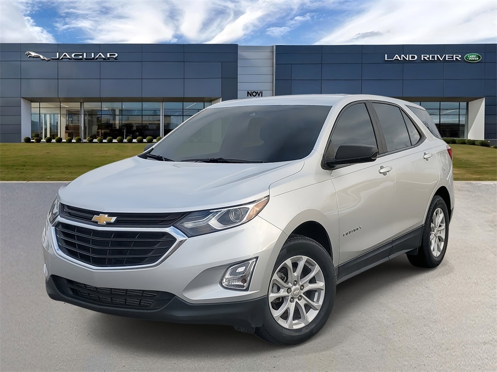 2021 Chevrolet Equinox LS's photo