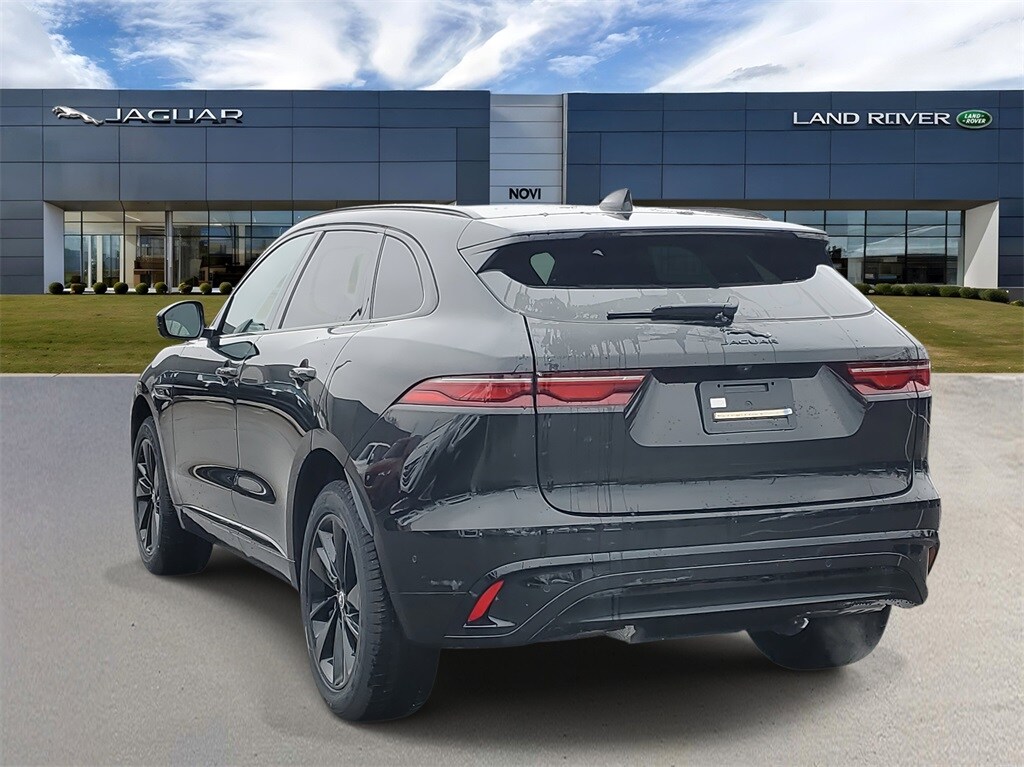 2025 Jaguar F-PACE P250 R-Dynamic S photo 2
