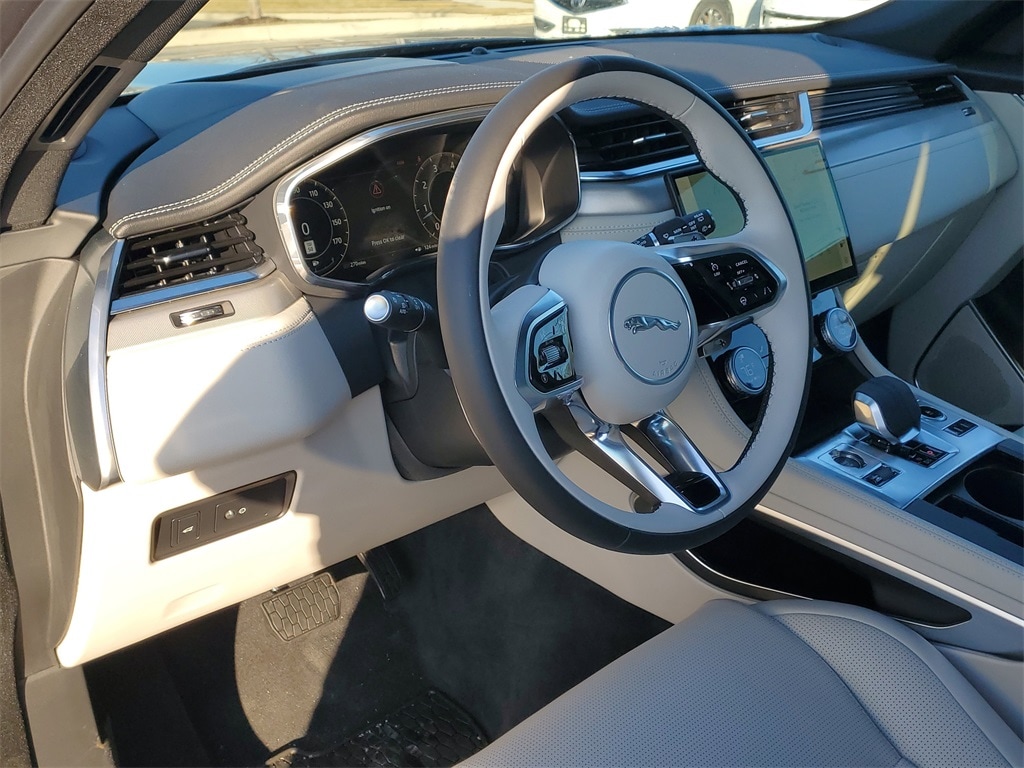 2026 Jaguar F-Pace R-Dynamic S - Photo 8