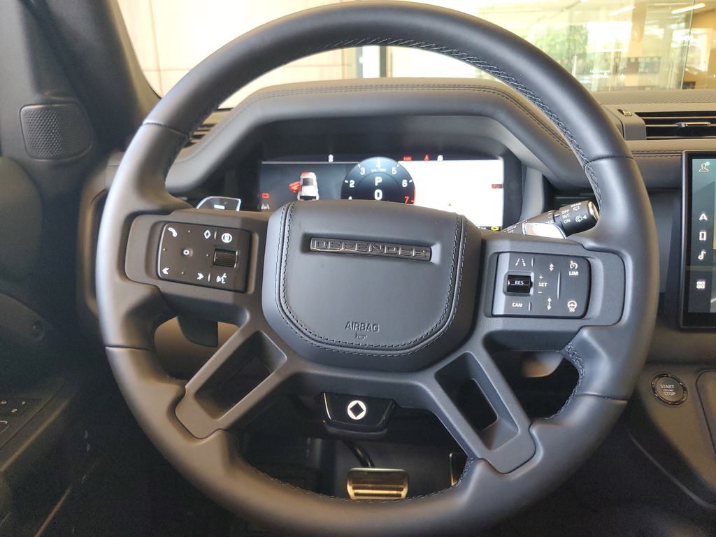 2025 Land Rover Defender Octa - Photo 30