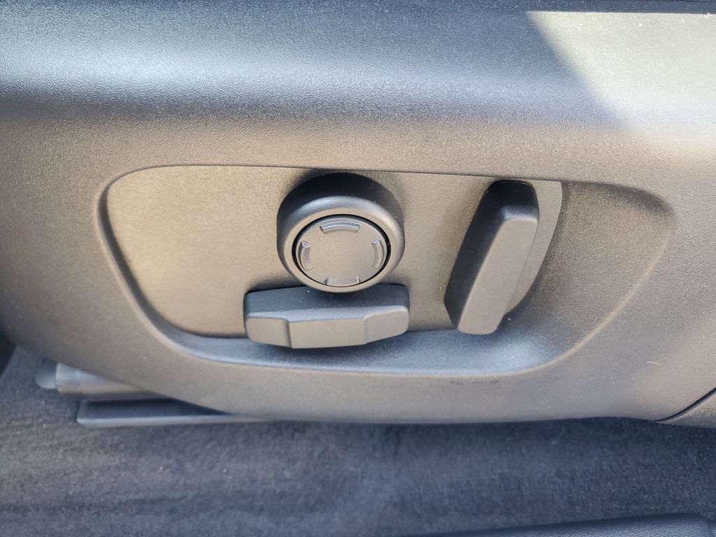 2026 Land Rover Discovery Sport Landmark - Photo 14