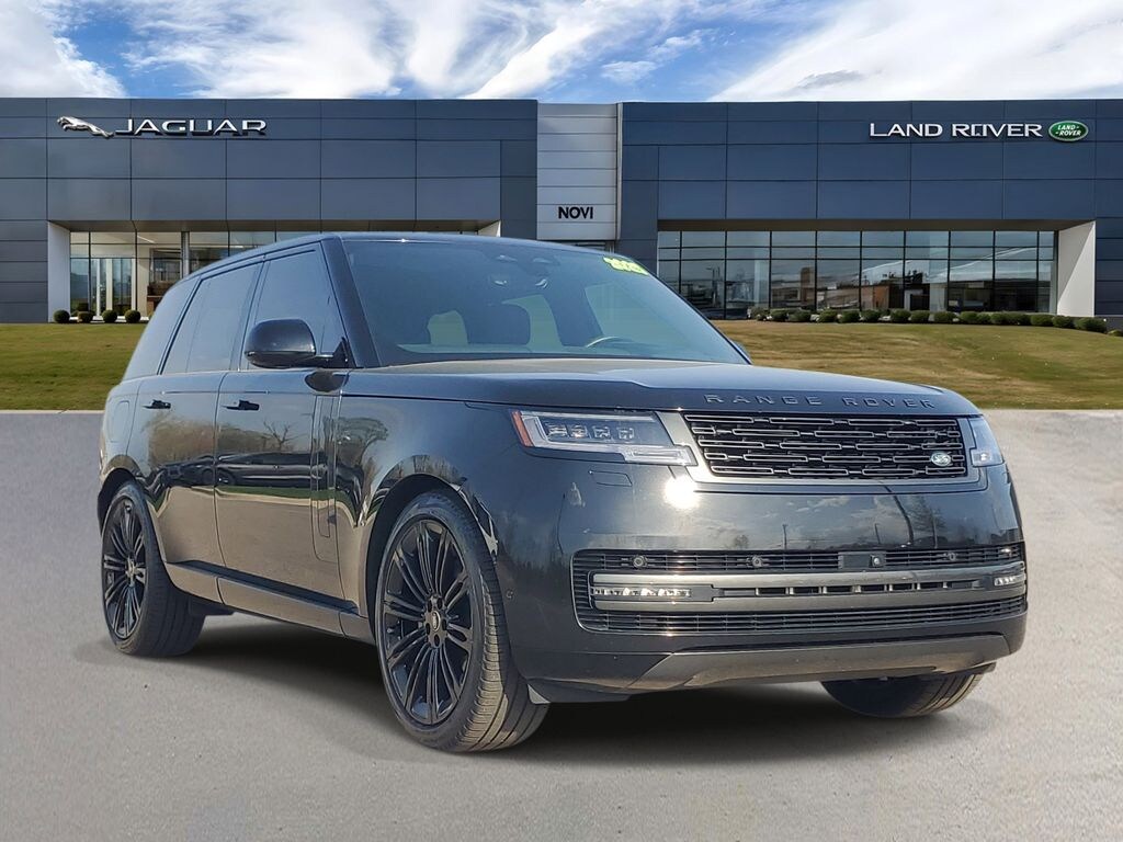 Used 2025 Land Rover Range Rover P400 SE SUV
