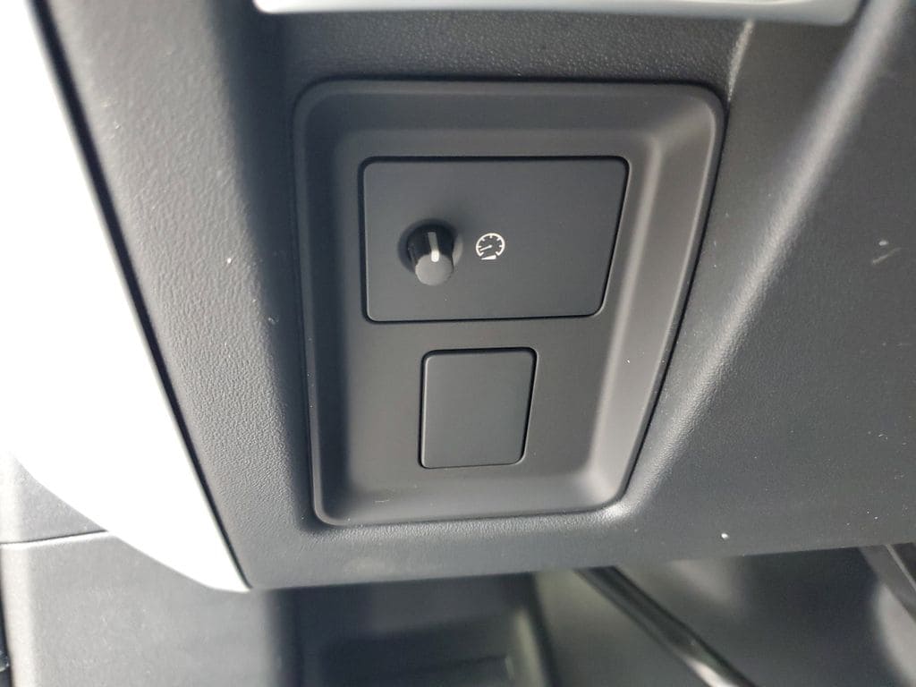 2026 Land Rover Defender X-Dynamic SE - Photo 15