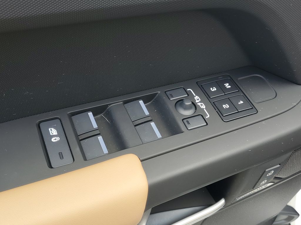 2026 Land Rover Defender S - Photo 8